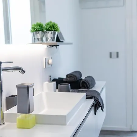 Porto SanremoCasa Di Lusso Con Jacuzzi Privata